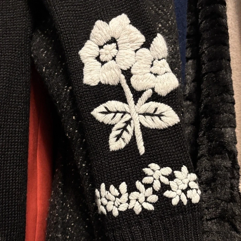 Y2K Floral Embroidered Cardigan Cottagecore Romantic Boutique Rare Small